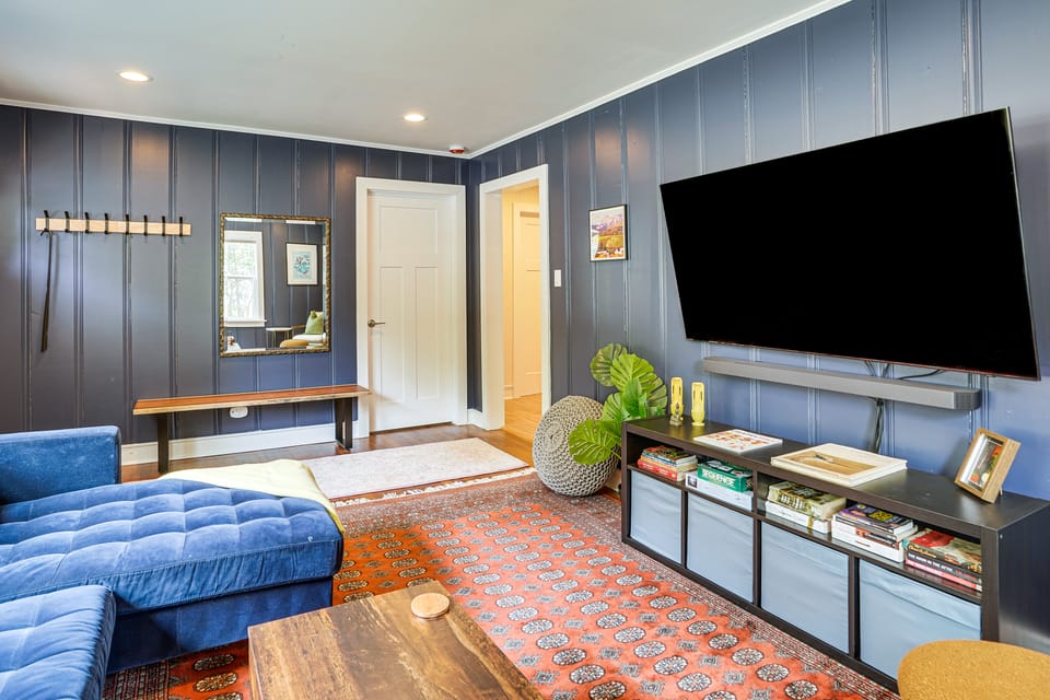 2 Mi to UNC Campus! Quiet Escape w/ Deck & Grill House in Carrboro
