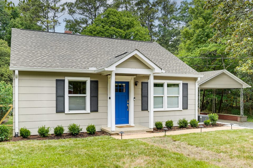 2 Mi to UNC Campus! Quiet Escape w/ Deck & Grill House in Carrboro