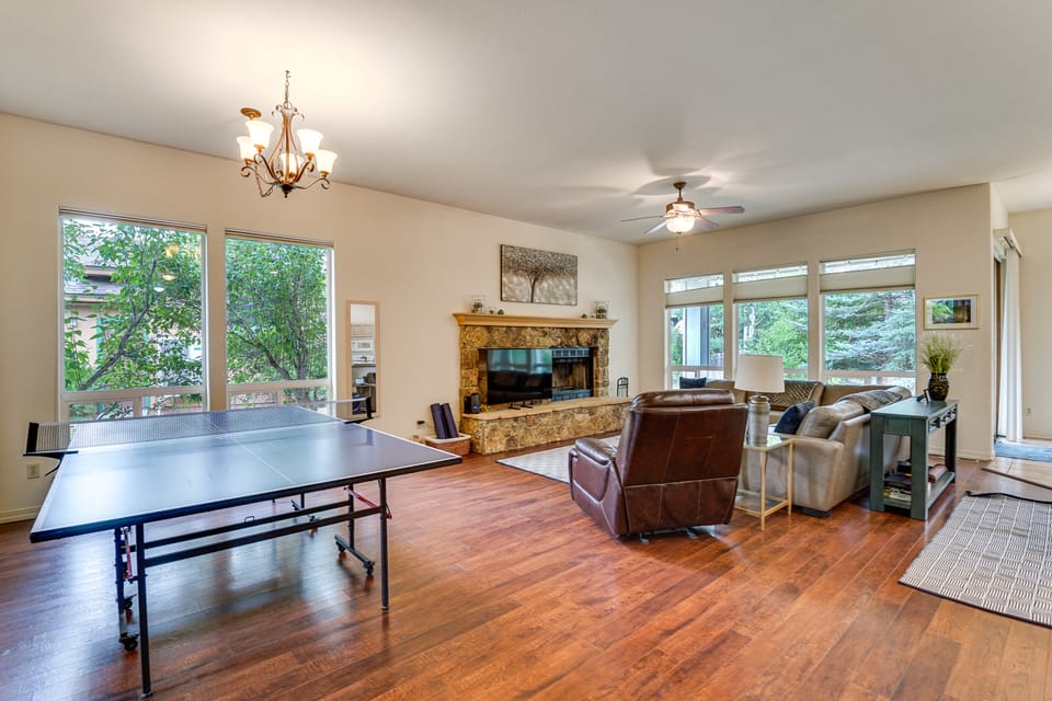 Soak, Hike & Golf: Durango Escape w/ Hot Tub! House in La Plata County