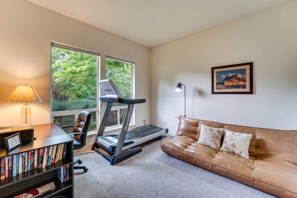 Soak, Hike & Golf: Durango Escape w/ Hot Tub! House in La Plata County