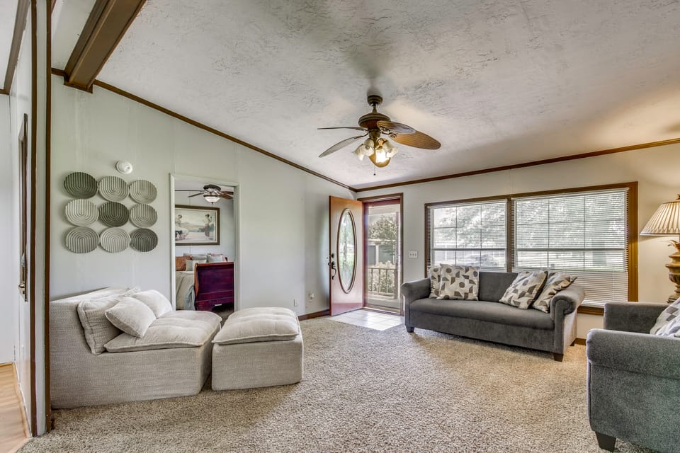 Family-Friendly Burnsville Home w/ Yard House in Mississippi