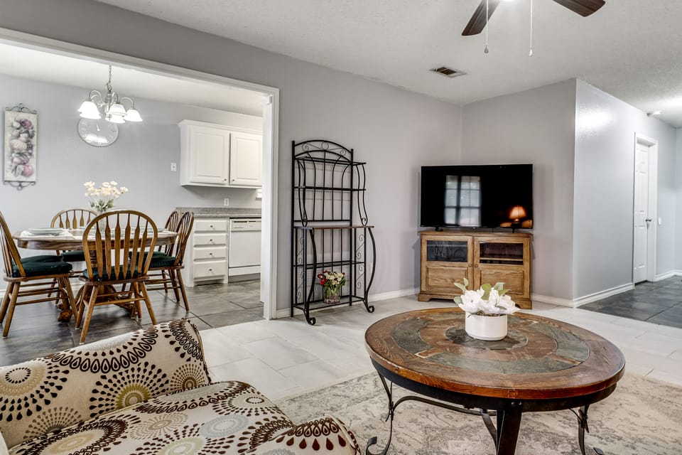 2 Mi to Texas Tech: Pet-Friendly Home, Fenced Yard House in Lubbock