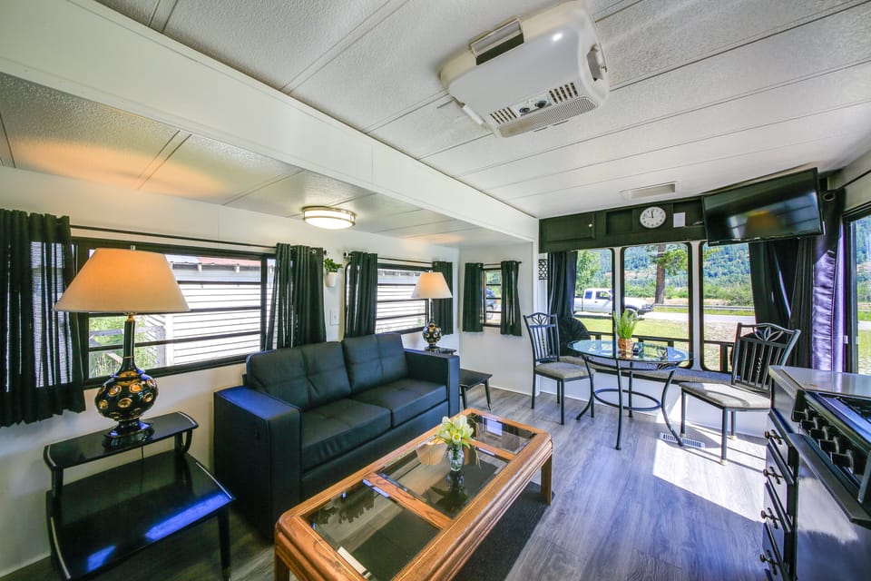 Fish, Hunt & Explore! Mtn-View Tiny Home in Noxon House in Idaho
