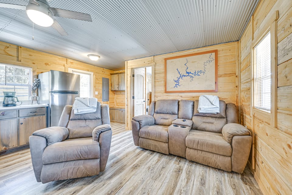 Fire Pit, Grill! Mammoth Cave Cabin Near Boat Ramp House in Nolin Lake