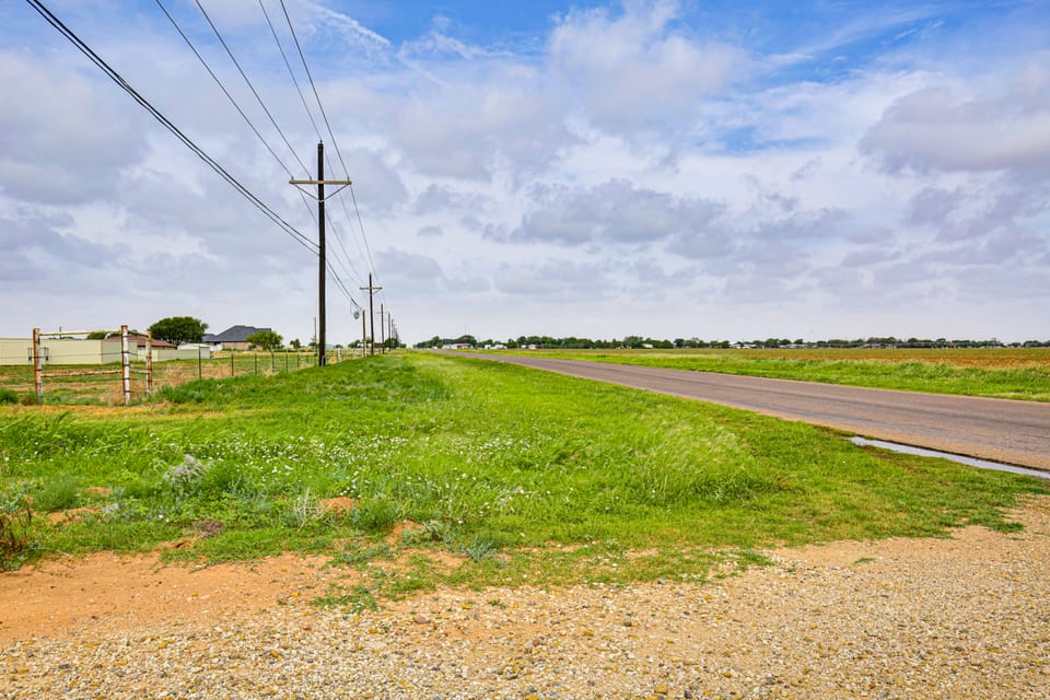 9 Mi to Dtwn: Barndominium in Lubbock House in Texas
