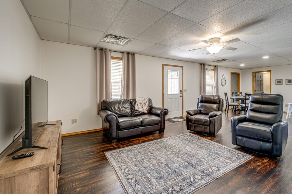 8 Mi to Nat'l Military Park: Rural Pea Ridge Base Apartment in Arkansas