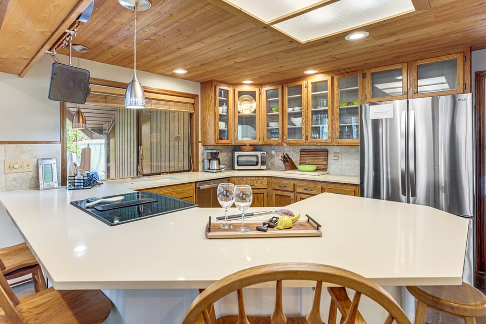Fire Pit & Wildlife Views! Tranquil Bend Retreat House in Bend