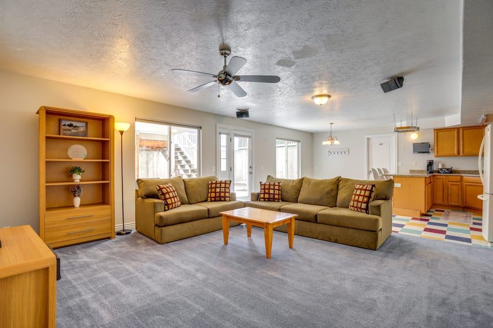 Near Hill AFB! Dual-Unit Home w/ Deck & Patio House in Utah