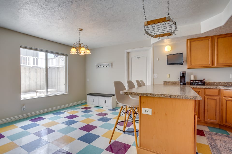 Near Hill AFB! Dual-Unit Home w/ Deck & Patio House in Utah