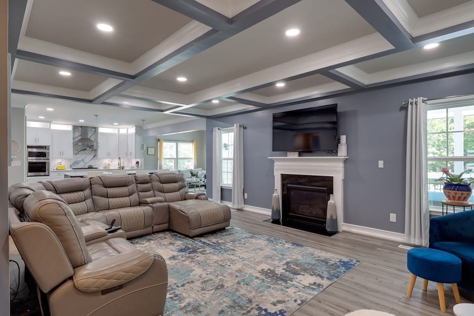 Private Deck & Shared Pool: Townsend Apartment Apartment in Delaware