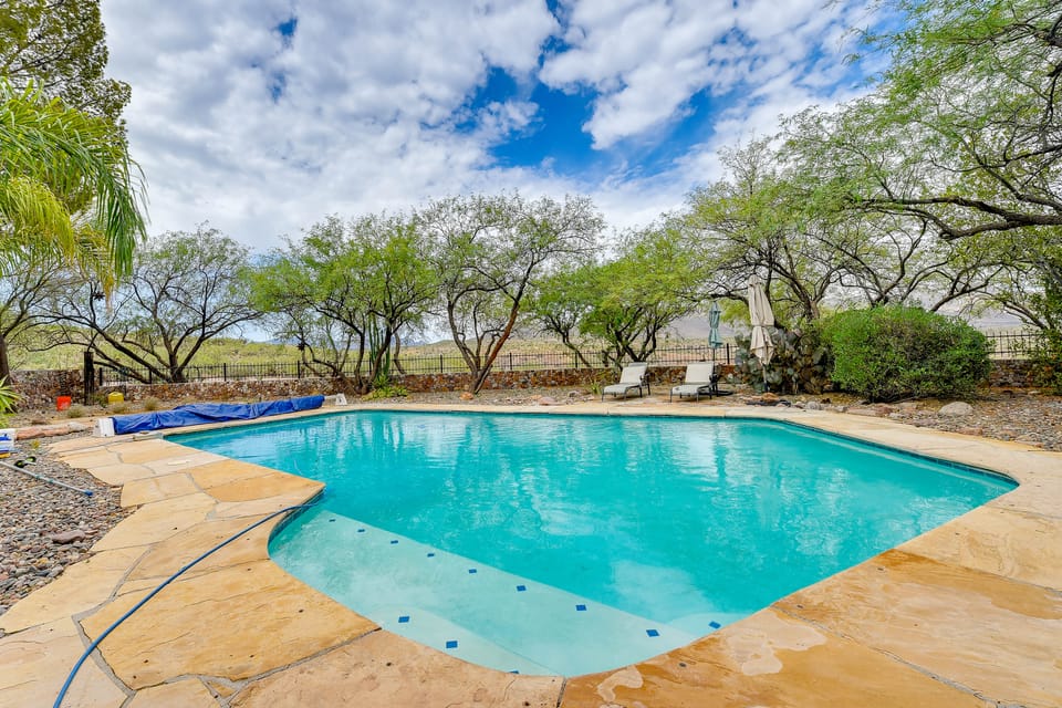 Private Pool & Mtn Views! Family Gem in Tumacacori House in Arizona