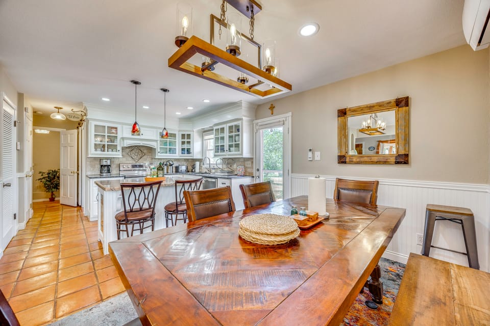 Hiking Days, Fireside Nights! Colorado Springs Gem House in Colorado