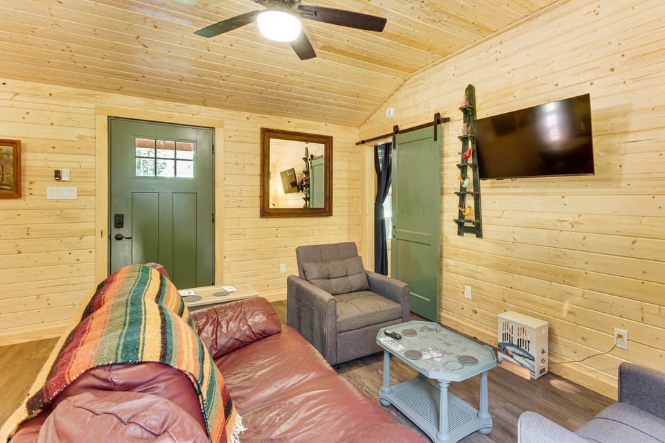 Cabin is 2 Miles From Bogue Chitto State Park House in Mississippi