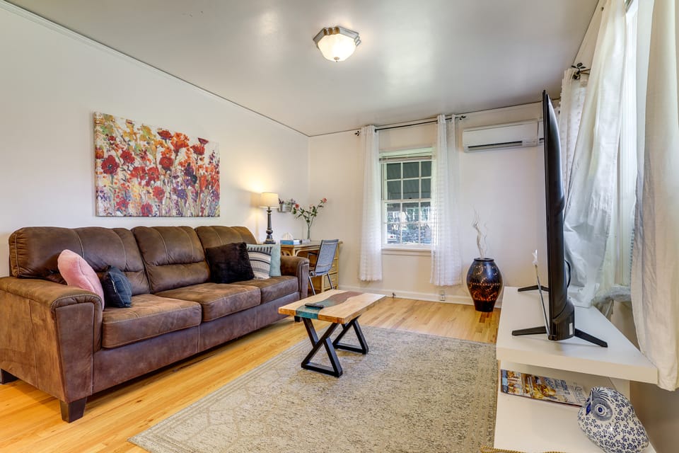 Nurse-Friendly Rental Near Hospitals & Dtwn Pueblo Apartment in Pueblo West