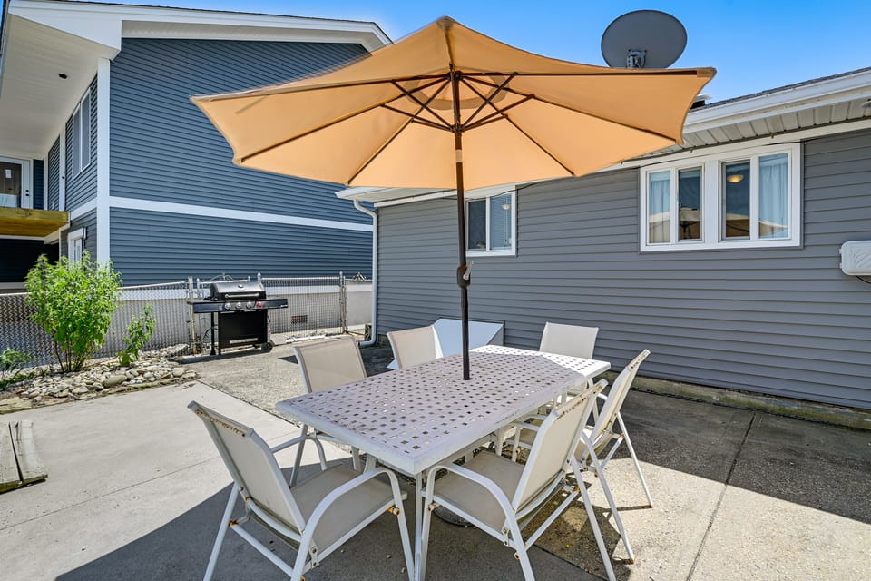 Dockside Little Egg Harbor Getaway Near LBI! House in Galloway