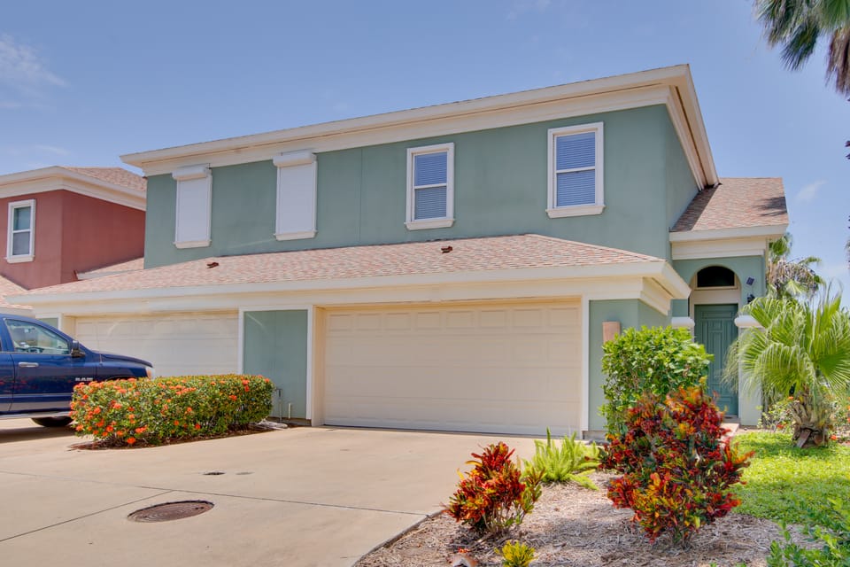 Waterfront Unit w/ Resort Perks in Laguna Vista! Apartment in Laguna Vista