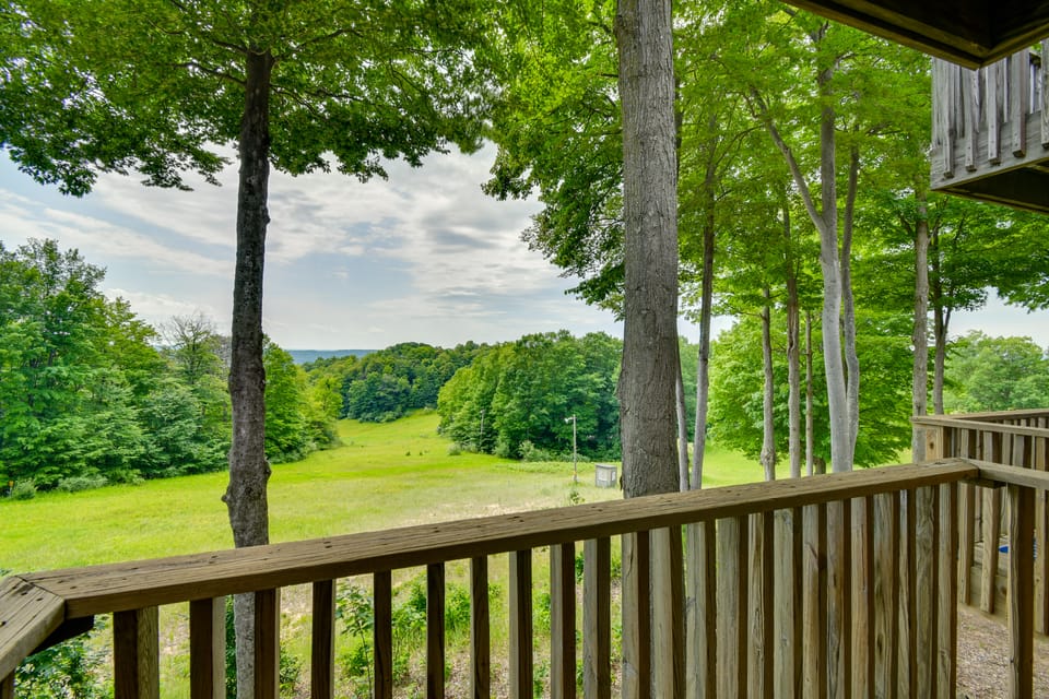 Shanty Creek Resort Condo Near Lake Bellaire! Apartment in Michigan