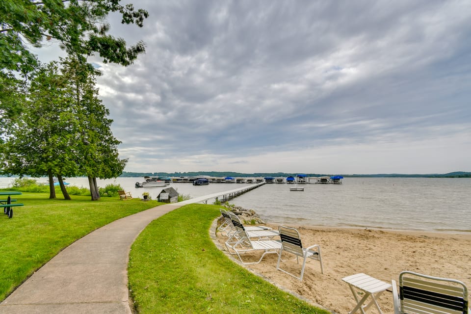 Near Slopes, Golf, Lake! Shanty Creek Resort Condo Apartment in Michigan