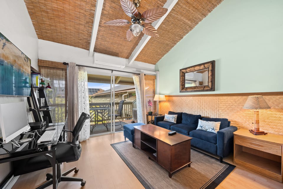 Walk to the Beach! Kihei Bay Surf Resort Studio Apartment in Kihei
