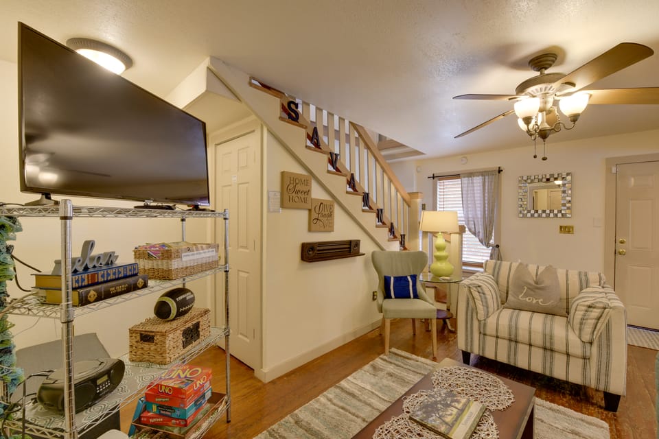 Charming 1870s Carriage House in Historic Downtown House in Savannah
