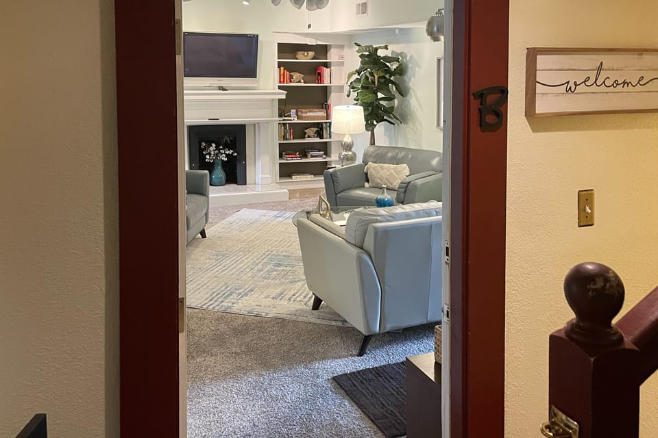 Jasmine Arbor - 2BR Apt in Coveted Historic Dtwn Apartment in Savannah