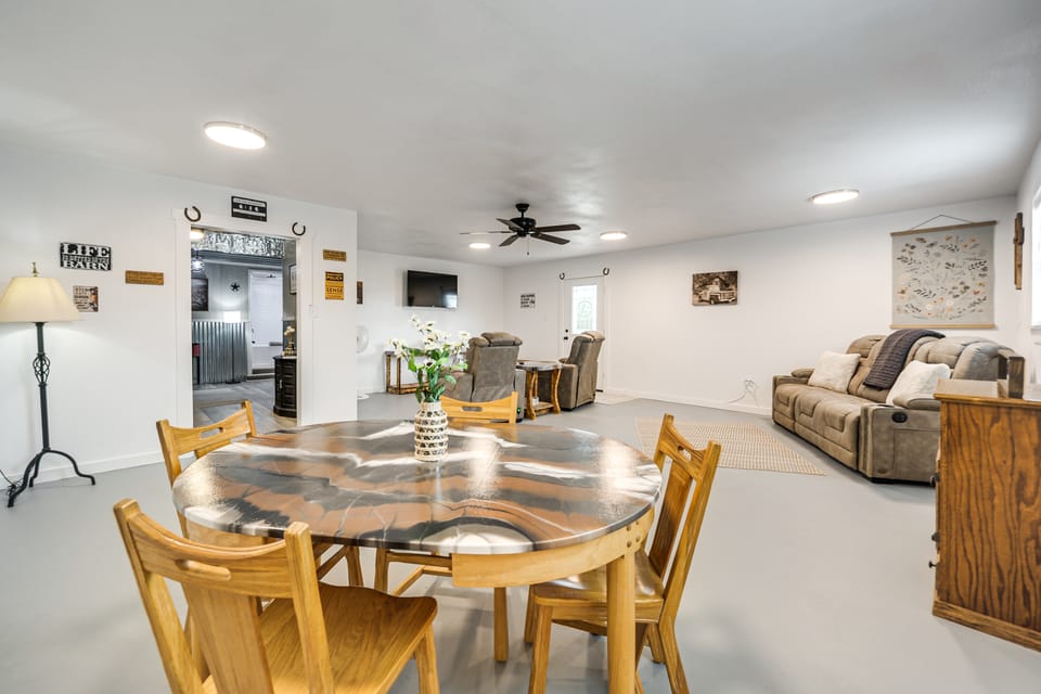 Great for Families! Fredericksburg Home w/ Hot Tub House in Texas