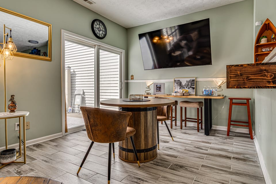 1 Mi to Eagle Creek Res: Family-Friendly Indy Home Apartment in Indianapolis