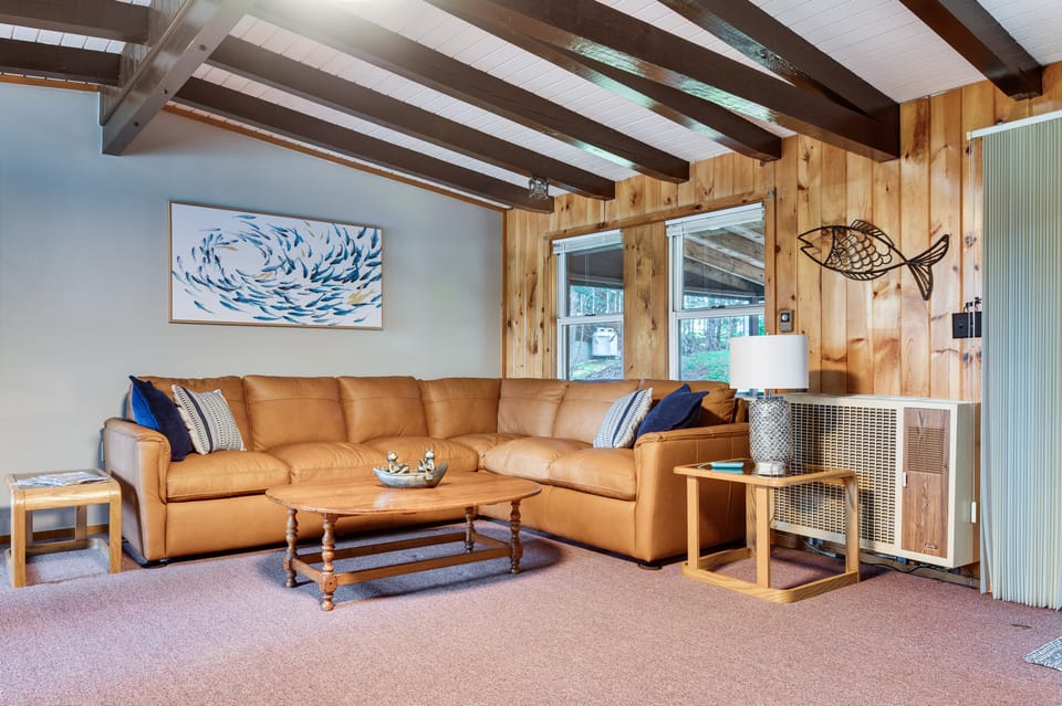 Lake Winnipesaukee Home for Fall & Winter Fun House in Moultonborough