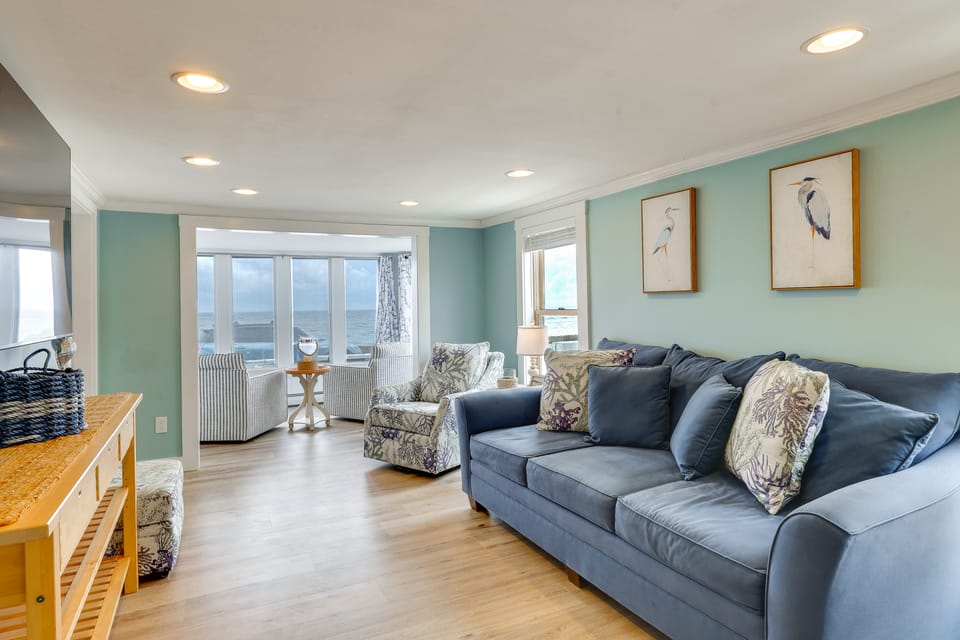 Ocean & Marsh Views! Wells Condo w/ Outdoor Space Apartment in Wells