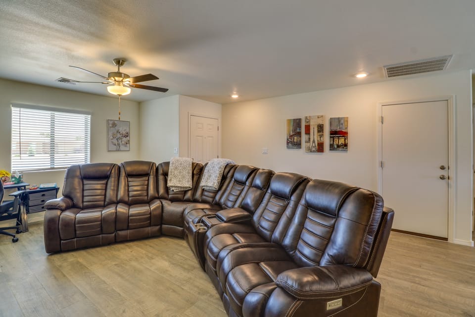 Cozy 3BR Home Outside Albuquerque House in New Mexico