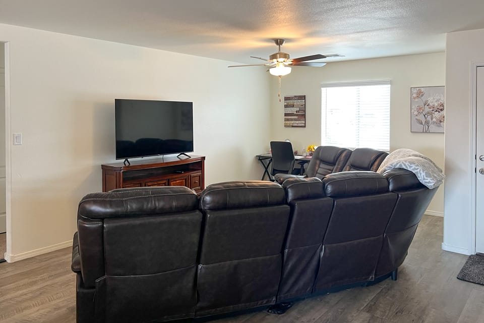 Cozy 3BR Home Outside Albuquerque House in New Mexico