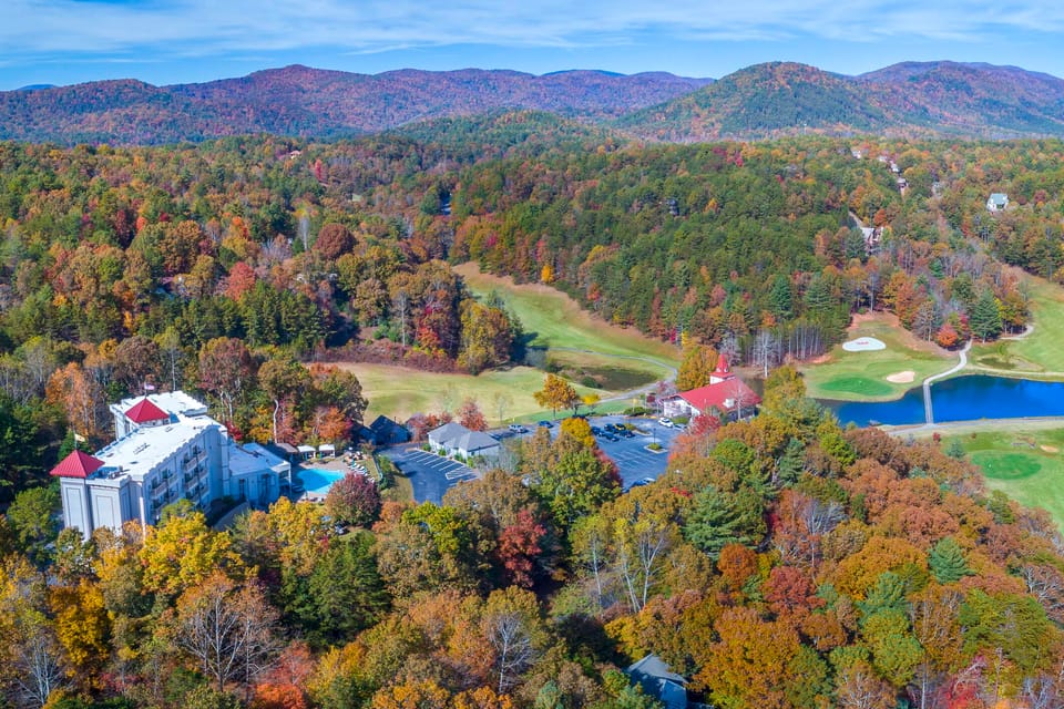 Luxe 4BR Cabin at Innsbruck Resort in Helen House in Helen