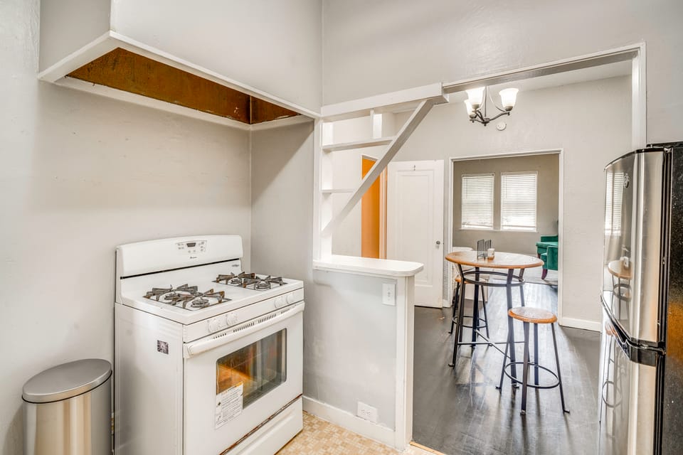 Walk to Local Eats & Bars! San Antonio Studio Apt Apartment in San Antonio