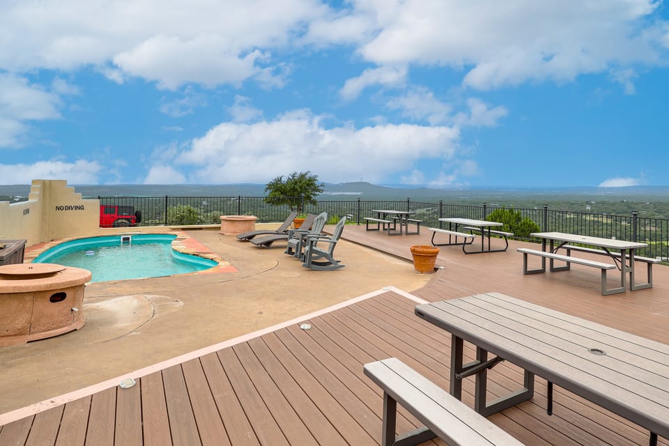 One-of-a-Kind Guest Suite in Hill Country w/ Pool Apartment in Bulverde