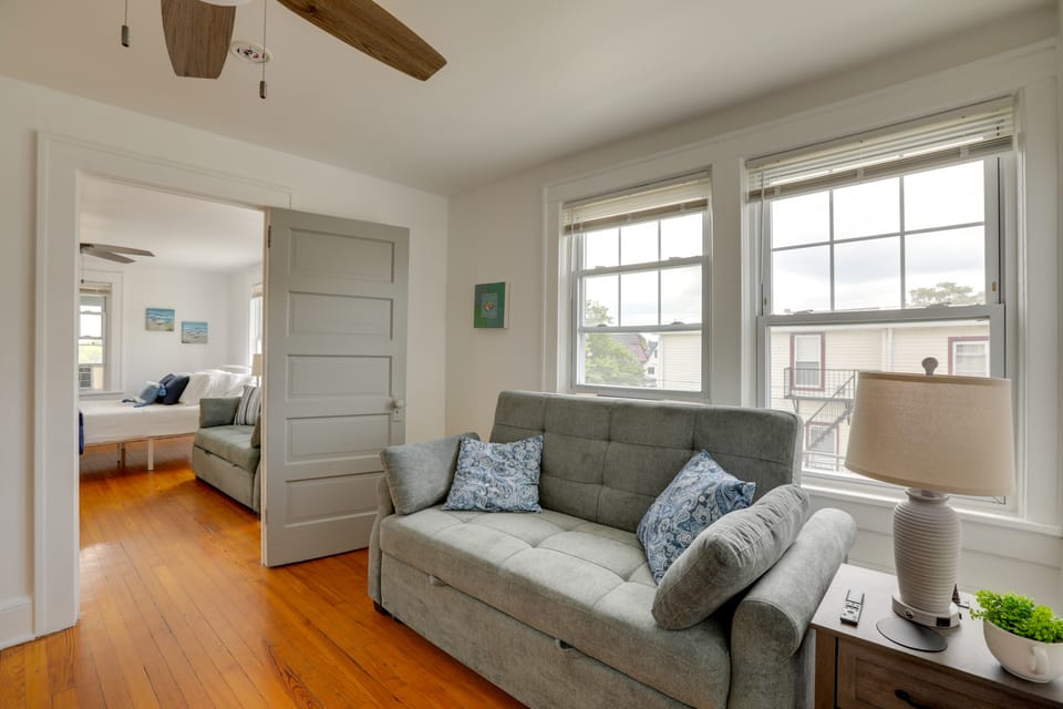 5 Blocks to Sand! Pet-Friendly Unit in Ocean Grove Apartment in Ocean Grove