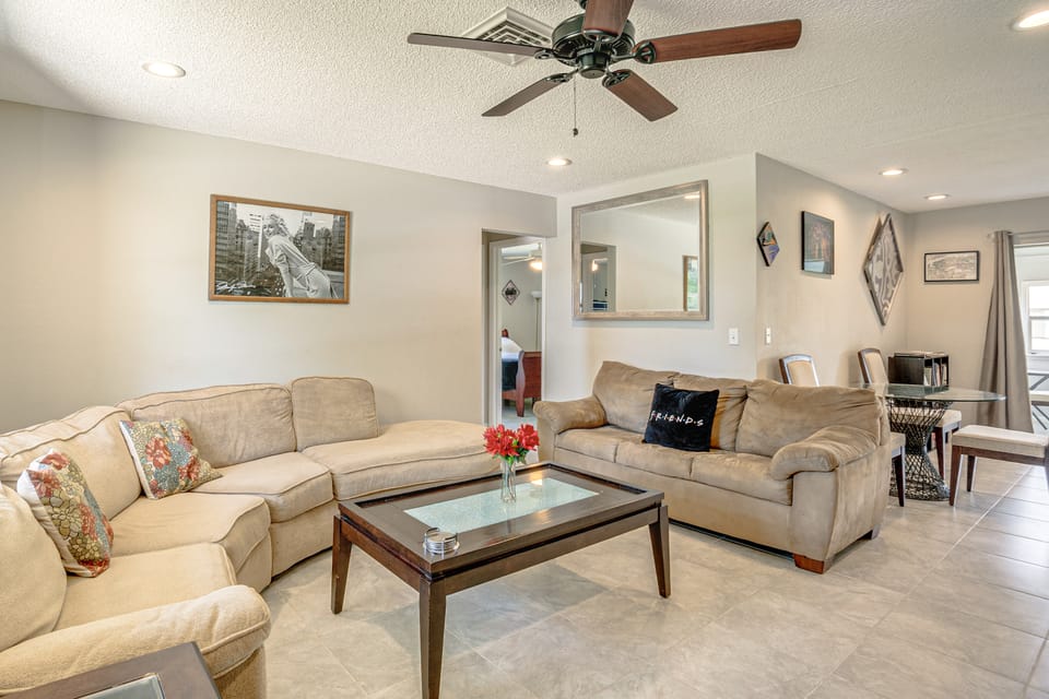 Near Golf Courses! Cozy Family Home in Englewood House in Florida