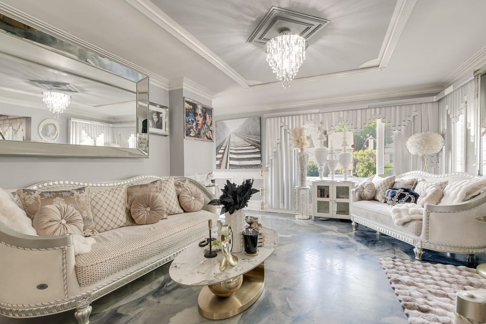 Near Parks & Eats! Elegant Southwest Chicago Home House in Chicago