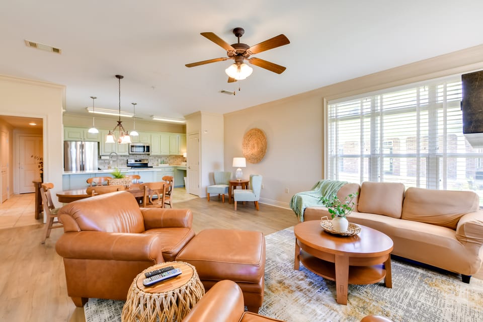 Pool Access + Golf View: 5BR Springfield Home House in Mississippi