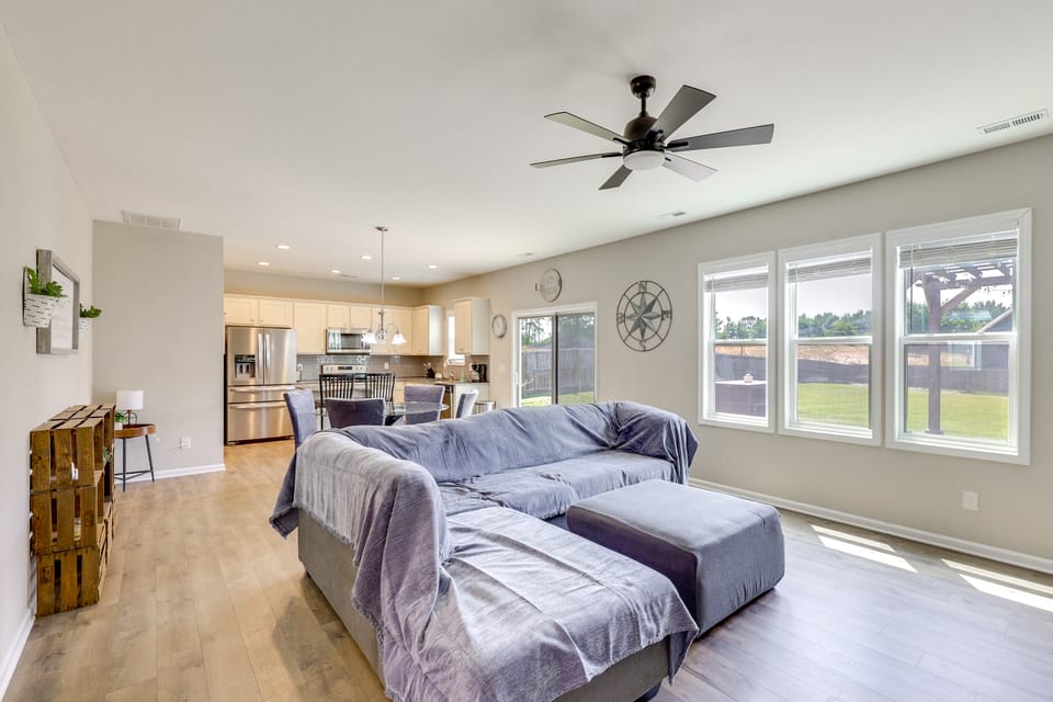 Fenced Yard! Monthly Stay, 4 Mi to Dtwn Clayton House in North Carolina
