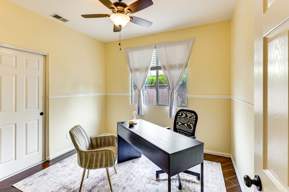 Pool & Hot Tub Access! Oceanside Escape Near Golf House in Oceanside