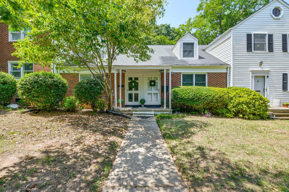 Walk to Village District! Charming Escape w/ Yard Apartment in Raleigh