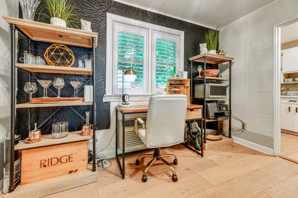 Walk to Village District! Charming Escape w/ Yard Apartment in Raleigh