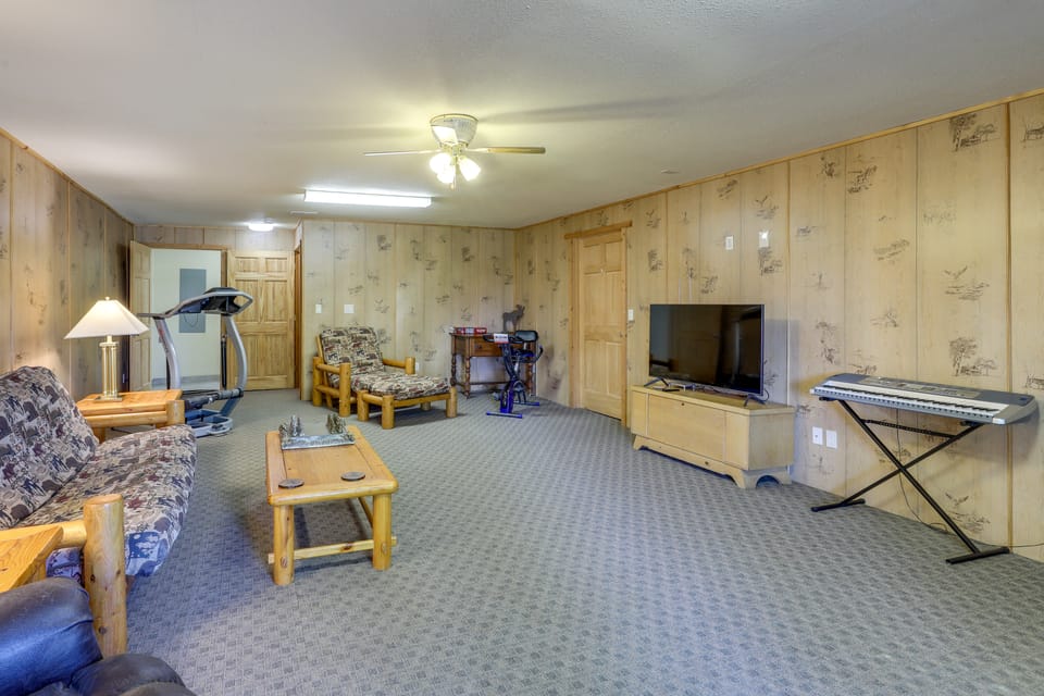 Hot Tub, Orchard & Grand Mesa Views! Olathe Home House in Colorado