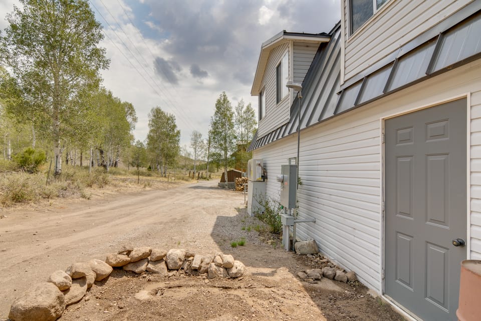 6-Bedroom, 2-Bath Cabin 4 Mi From Fishlake, UT House in Utah