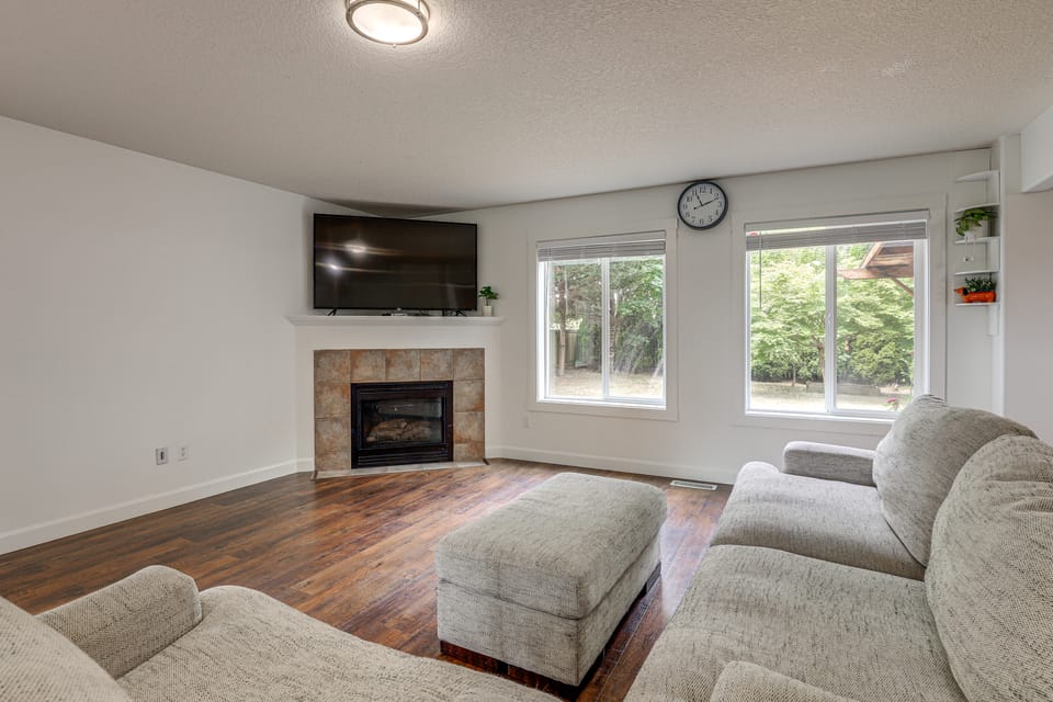 East Vancouver Home Near Trails & Lacamas Lake House in Vancouver