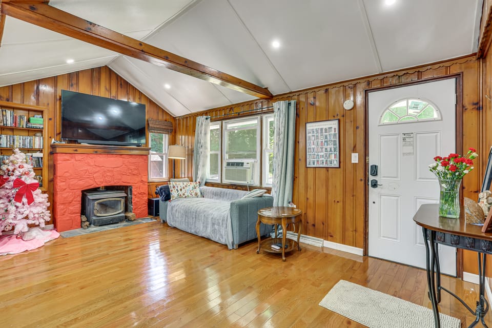 10-15 Min to Wawayanda State Park: Peaceful Cabin House in Vernon Township