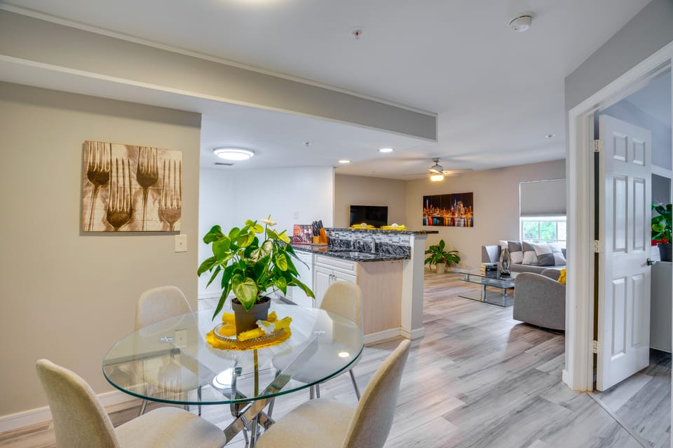 Walk to Shops & Eats! Cape Coral Extended Escape Apartment in Cape Coral