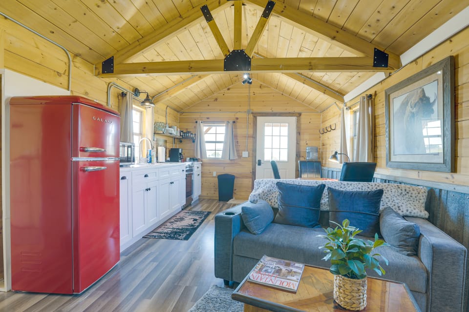 Wyoming Cabin Escape: Panoramic Mountain Views! House in Wyoming