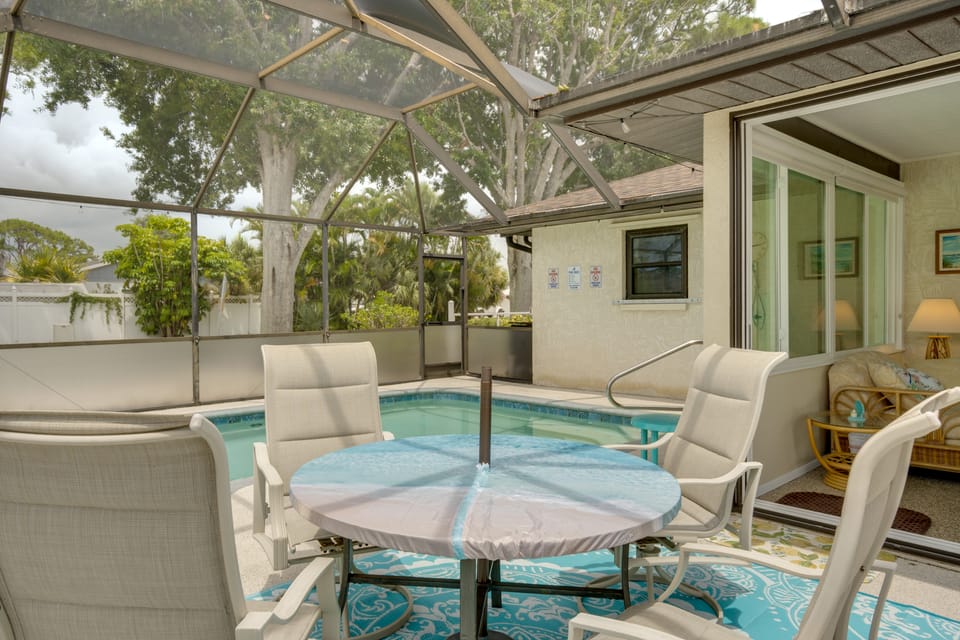 4 Mi to Beaches! Family Getaway w/ Pool in Venice House in South Venice