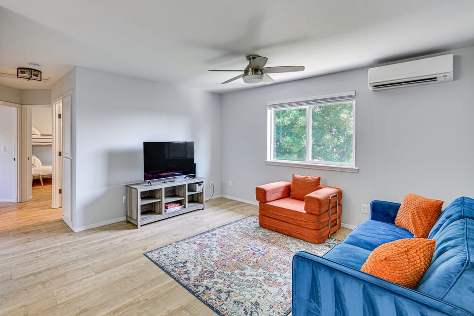 9 Mi to Smith Rock SP! Family Home w/ Fenced Yard House in Redmond
